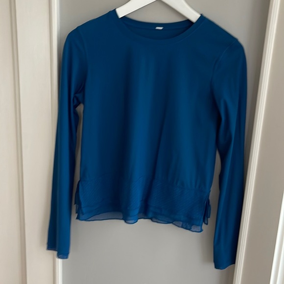 Lululemon Sole Training Long Sleeve - Picture 4 of 6